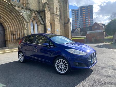 FORD FIESTA 1.0 T EcoBoost Titanium 