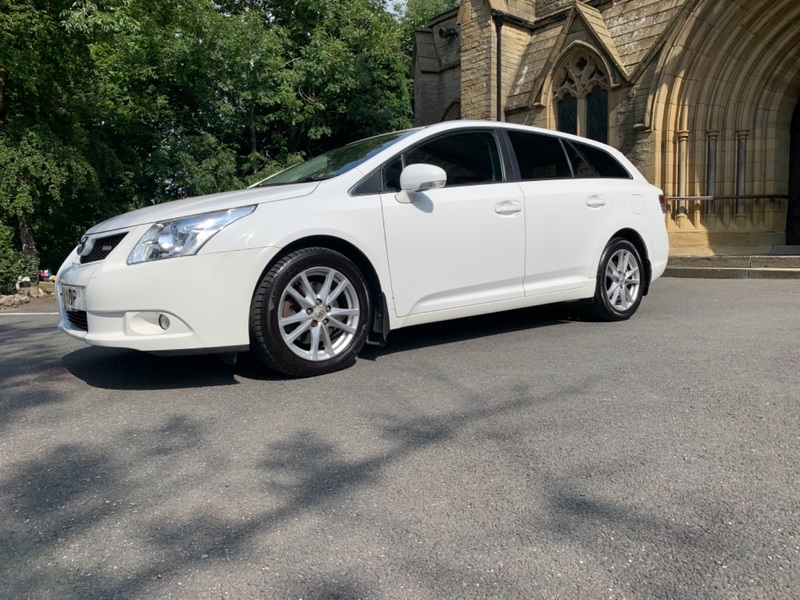 TOYOTA AVENSIS