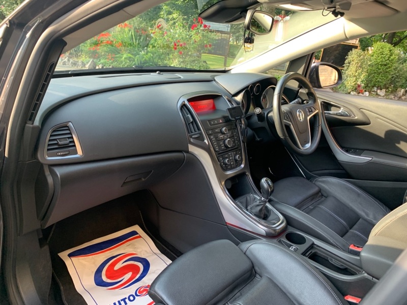 VAUXHALL ASTRA