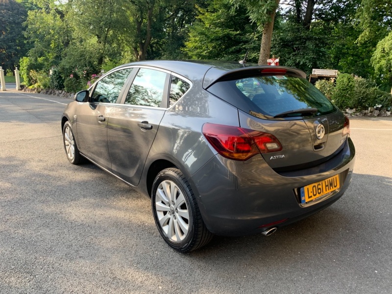 VAUXHALL ASTRA