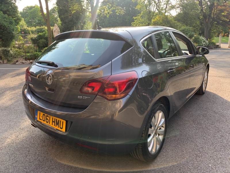 VAUXHALL ASTRA