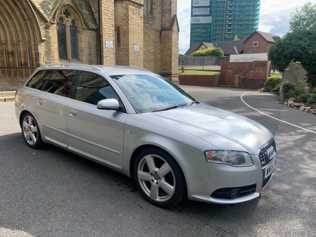 AUDI A4 TDI S LINE TDV