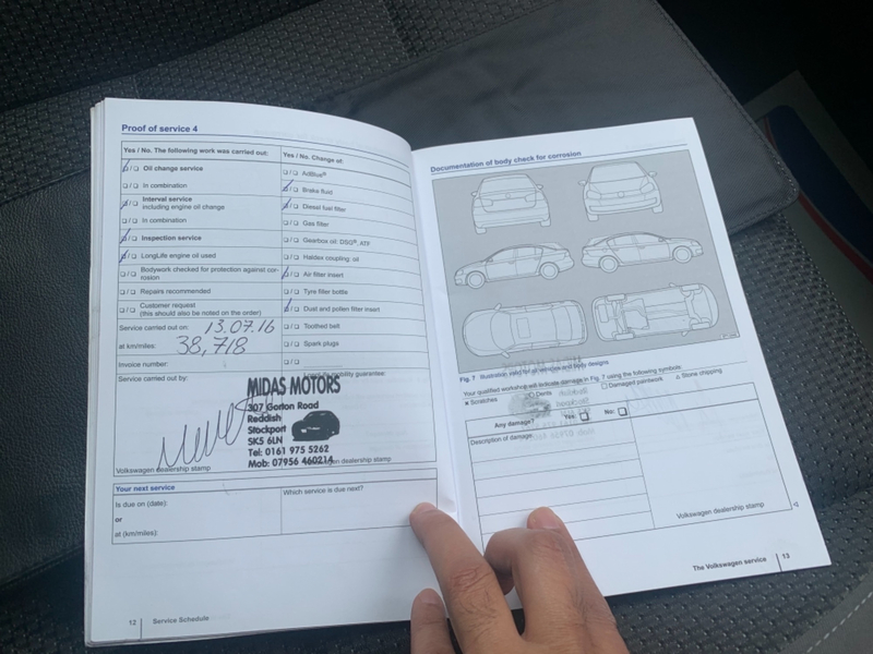 VOLKSWAGEN TOURAN