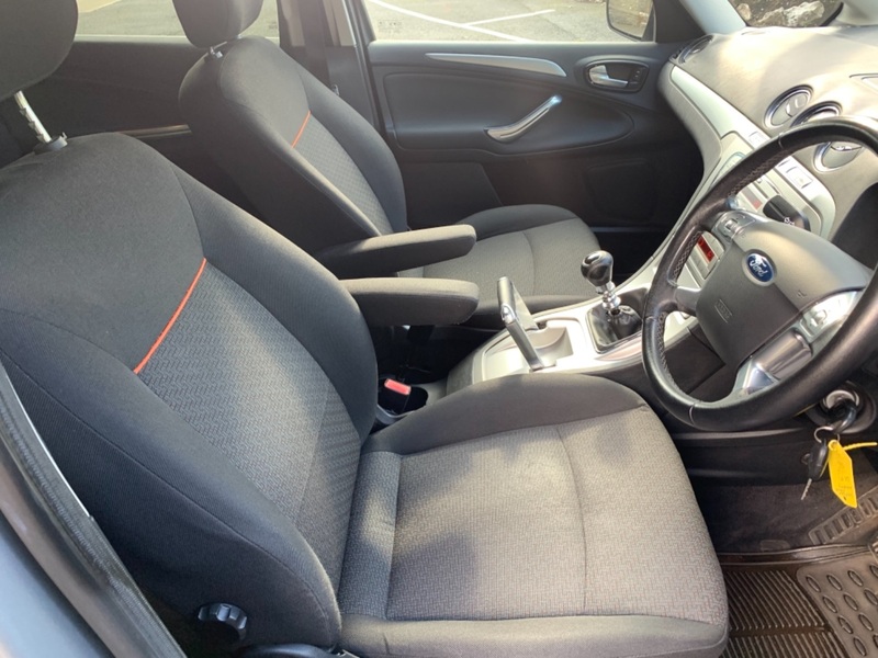 FORD GALAXY