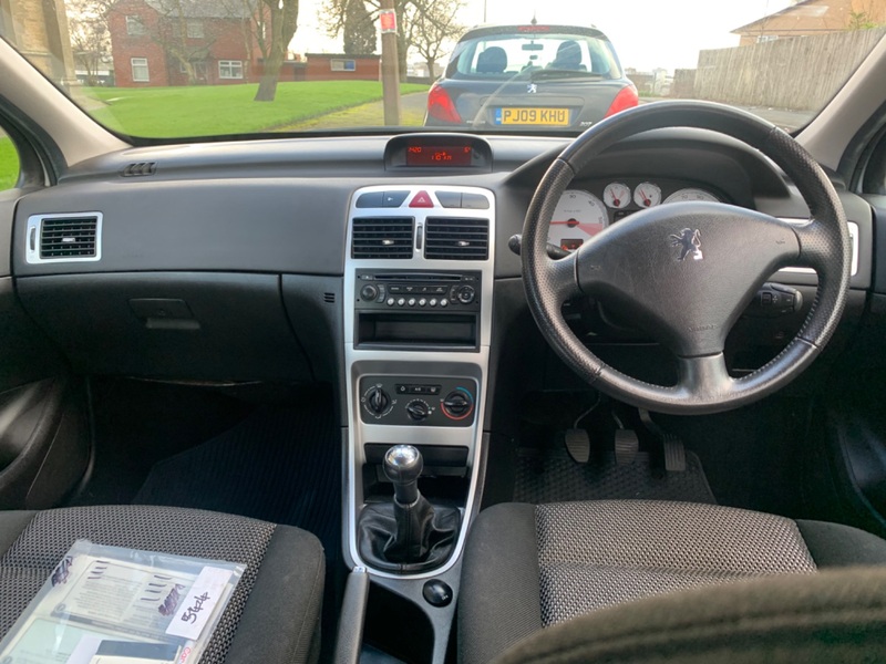 PEUGEOT 307