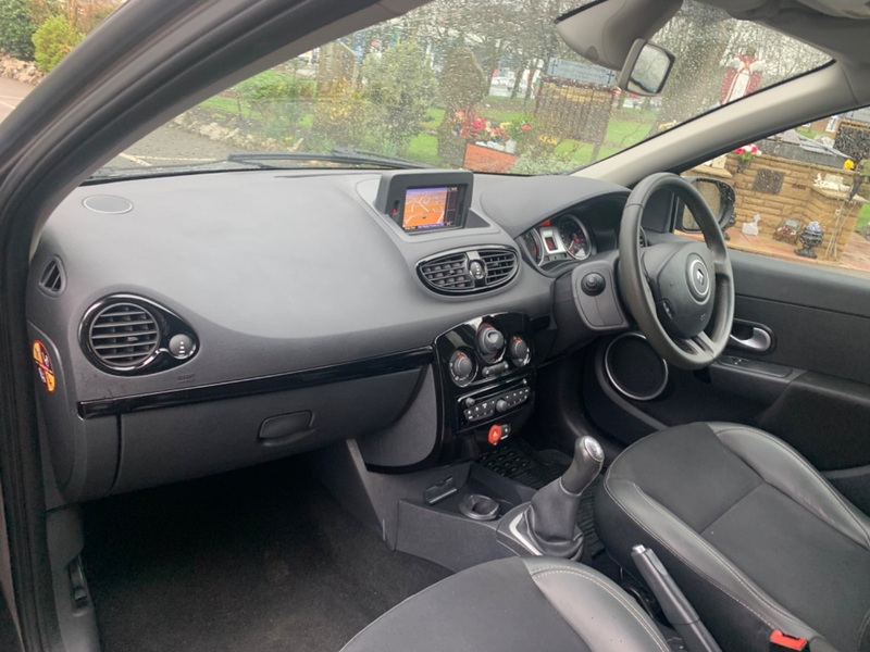 RENAULT CLIO