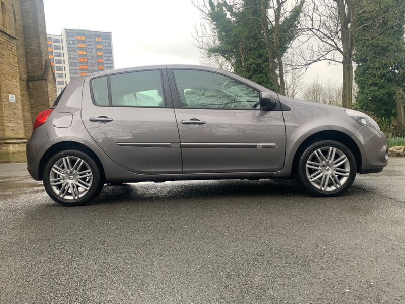 RENAULT CLIO