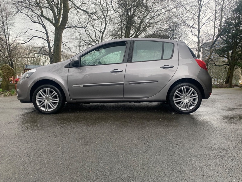 RENAULT CLIO