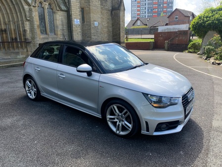 AUDI A1 1.6 TDI  S line