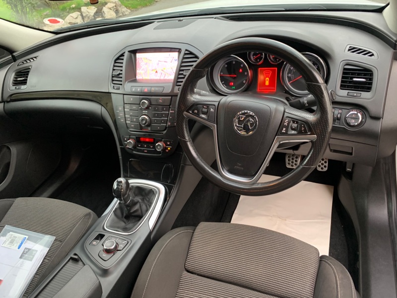 VAUXHALL INSIGNIA