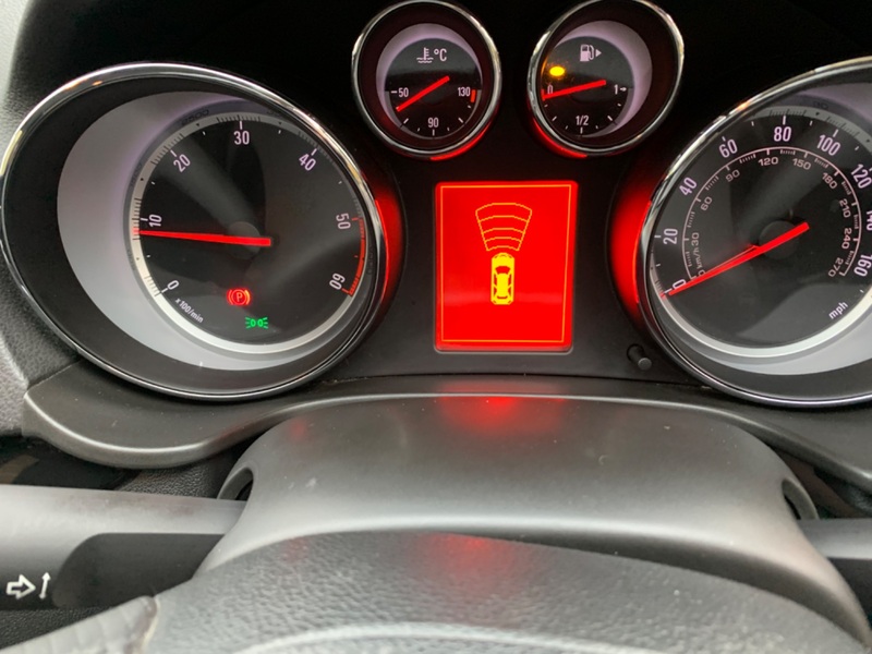 VAUXHALL INSIGNIA