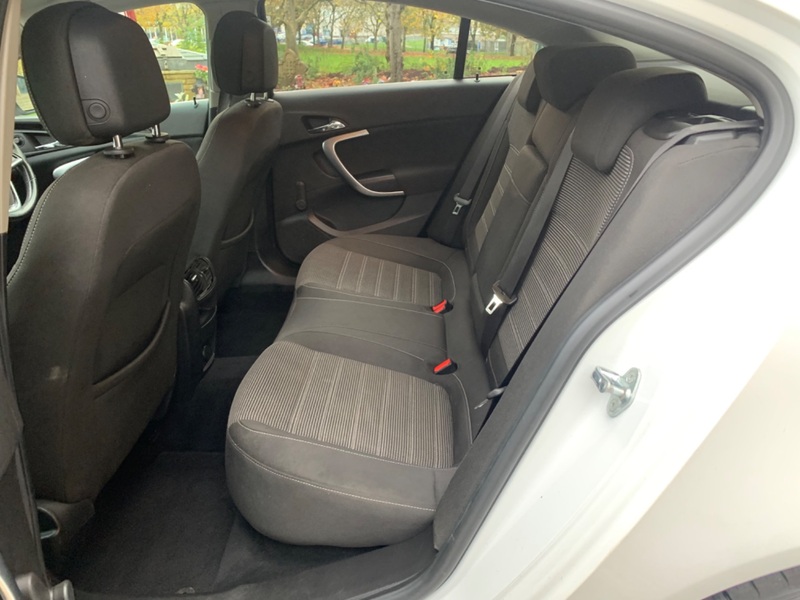 VAUXHALL INSIGNIA