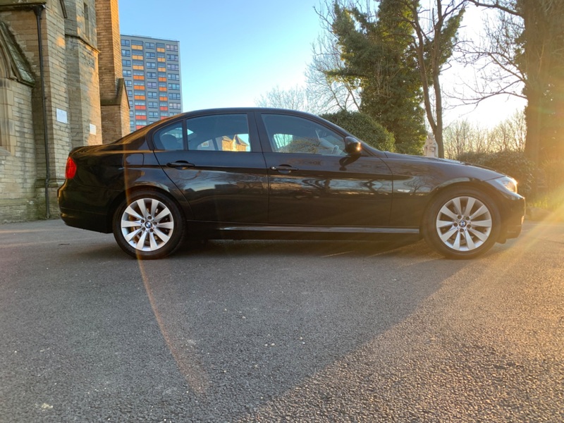 BMW 3 SERIES