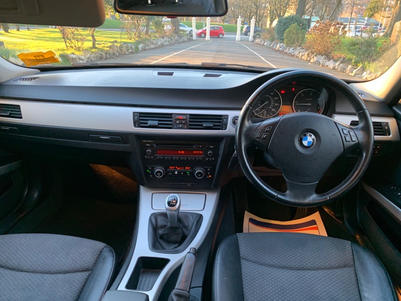 BMW 3 SERIES